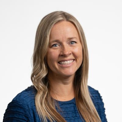 photo of Julie Lewis
